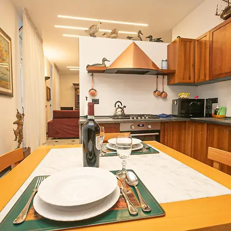 Le Papere In Centro - Downtown Ducks Apartment *