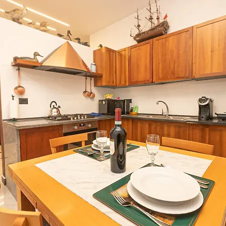 Apartment Le Papere In Centro - Downtown Ducks Genoa