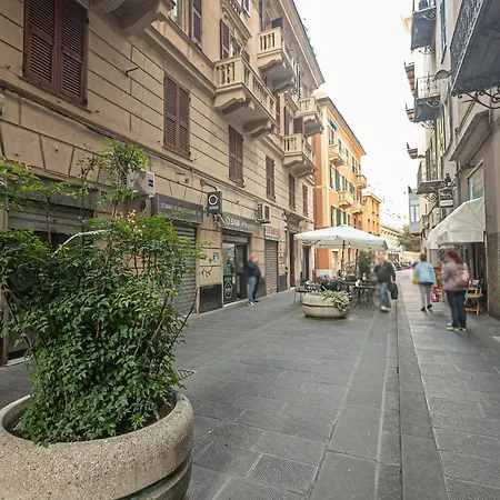 Le Papere In Centro - Downtown Ducks * Genua