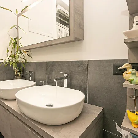 Le Papere In Centro - Downtown Ducks Genua